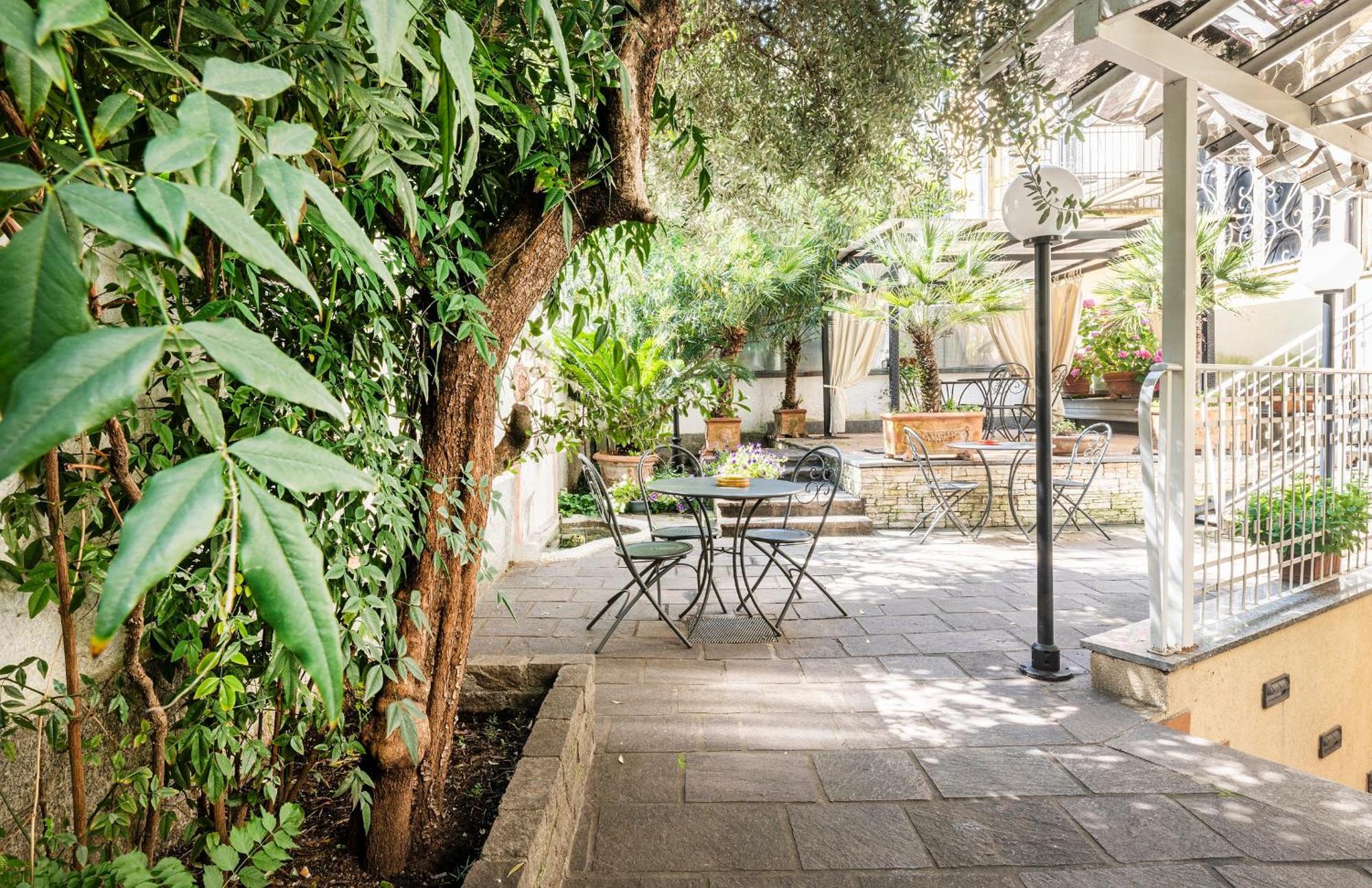 Boutique Hotel Dieci Milan Exterior photo